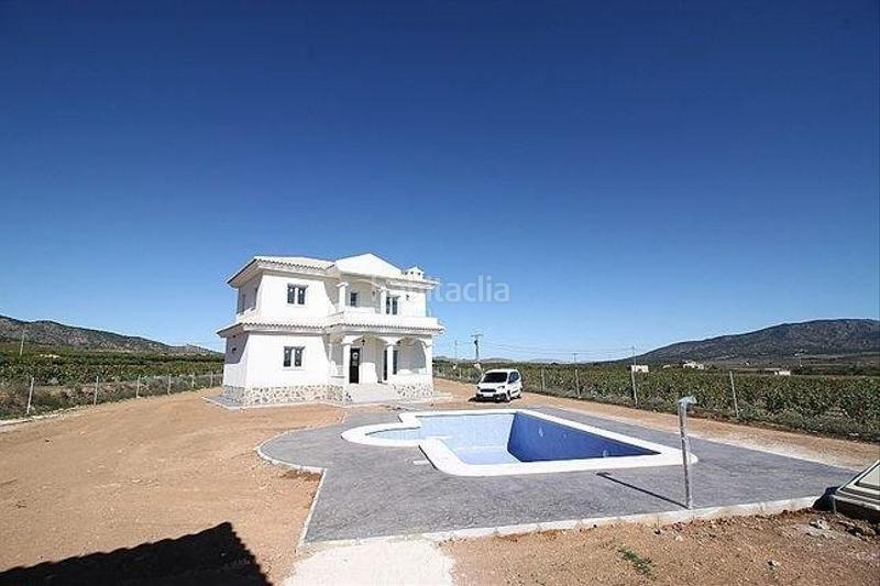Foto a8289f3d-92d7-409e-95e5-b8c31967022d. Casa en n/a en Pinoso