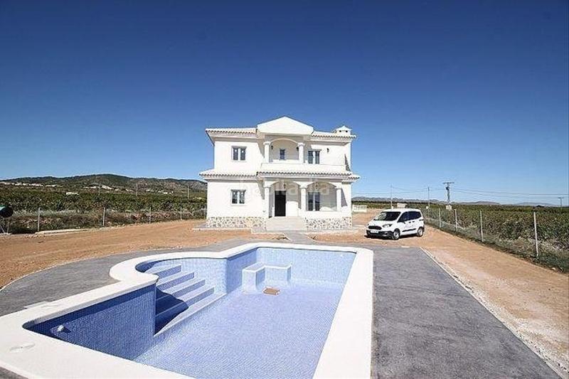 Foto ea11840c-d842-4394-aac3-3a2b88d54e56. Casa en n/a en Pinoso