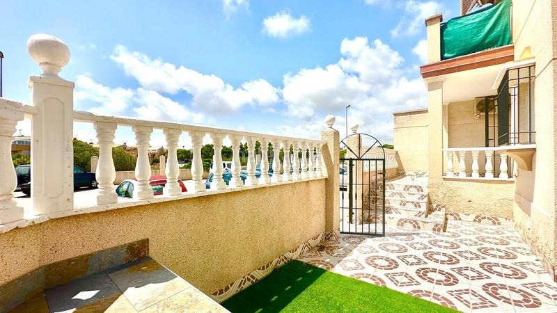 Foto a13557f1-4c22-4c00-acac-4e95a9d5576b. Appartement dans n/a dans Playa Flamenca Orihuela