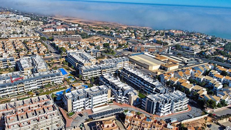 Foto 140b2afb-595f-4a0c-806c-5137e4923688. Apartamento en n/a en Playa Flamenca Orihuela