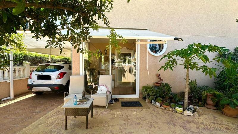 Foto 5b8ebb96-368f-42b5-a782-0c6a50d8508b. House in n/a in La Regia Orihuela