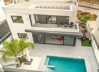 Casa in Av. antonio pedrera soler 25