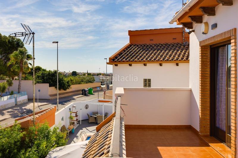 Foto 405b7a29-6d49-40b1-be44-3f543c1a24e7. House in n/a in Los Almendros Orihuela