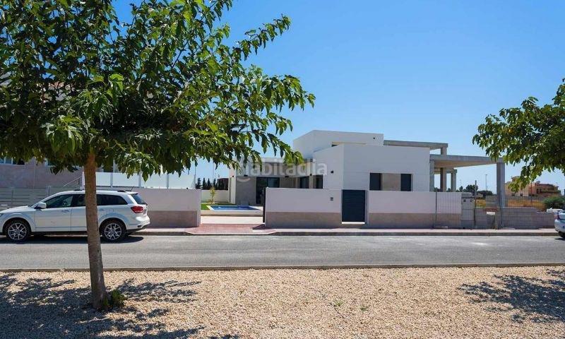 Foto d49ddbed-6248-43c5-8939-b82a39b00ff0. Casa en n/a en Daya Nueva