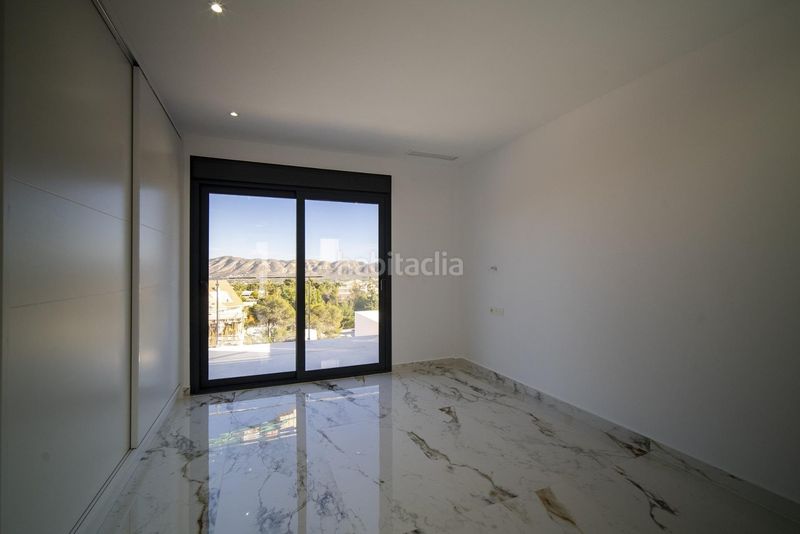 Foto aceee9a4-5096-4e40-a7b8-0c2dbb820272. Casa en n/a en Coloma Nucia (la)