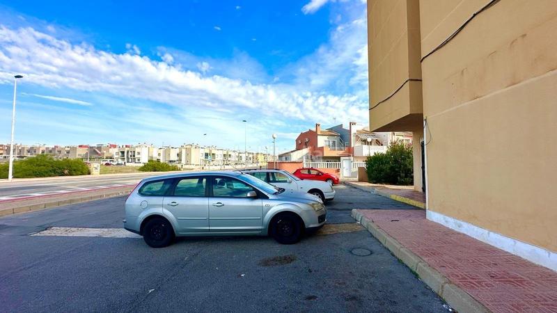 Foto 992426dc-ea32-40bd-bb83-60519a462fae. Appartement dans n/a dans Aguas Nuevas Torrevieja