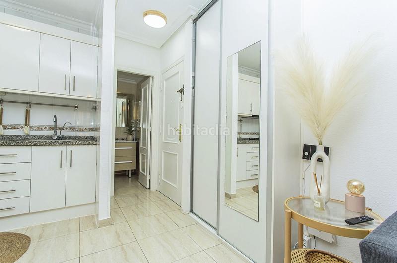 Foto 047b19fb-bb0f-4a37-87b8-5f48831c7f7f. Location rez-de-chaussée dans calle san emigdio 8 dans Torrevieja