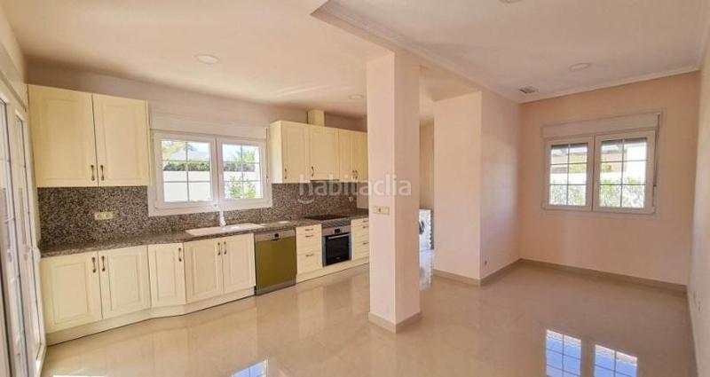 Foto a1621322-6419-4b24-8573-2f41412981a2. Country house in n/a in Cabo Roig Orihuela