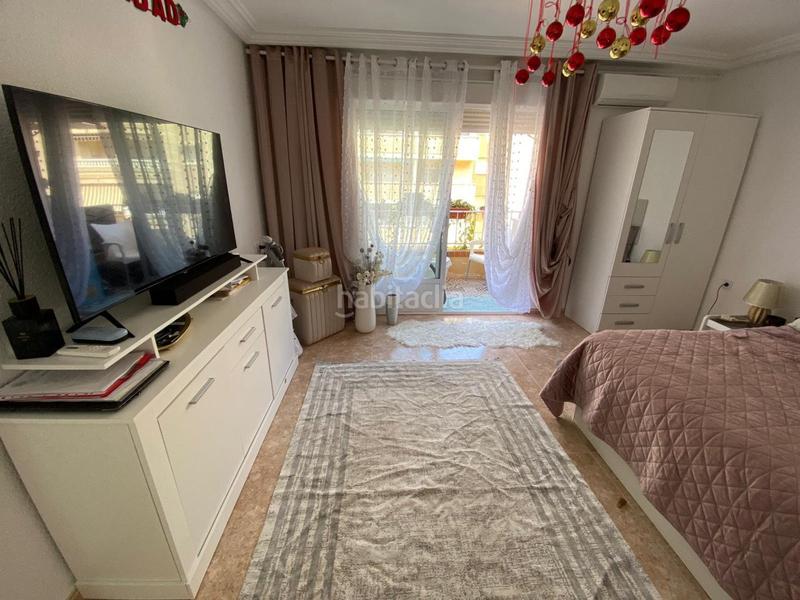 Foto e5a16ff7-f6dd-4996-b218-60239052a410. Appartement dans n/a dans Zona Playa del Cura Torrevieja