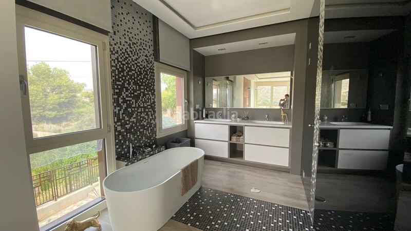 Foto 2f3d6d40-2bb7-485b-abc0-f9cbef45f4cc. Masia a n/a a Campello Playa Campello (el)