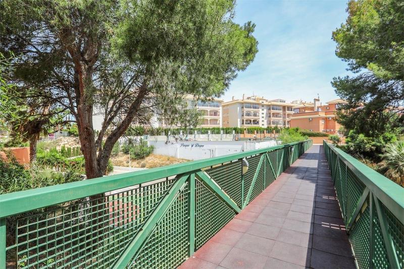 Foto af516306-3404-475e-a15d-5e963a075f0c. Apartament a n/a a Playa Flamenca Orihuela