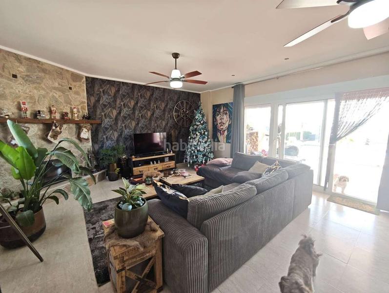 Foto 92524b6d-3fc1-4a02-80ea-eb1d5f946a9a. Maison dans n/a dans Sax