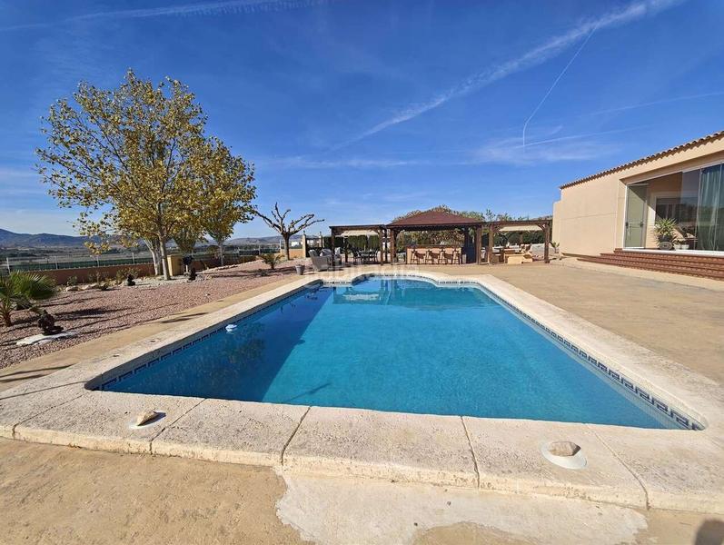 Foto fd82cff6-d9b4-416d-9860-f718833b3010. Maison dans n/a dans Sax