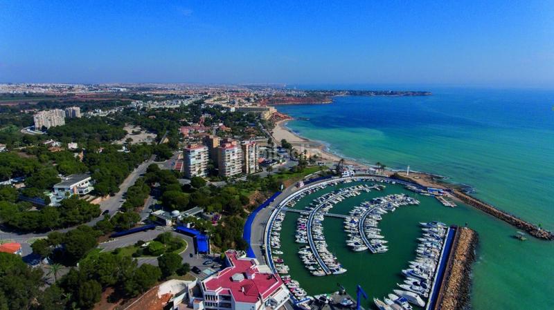 Foto 79c21789-2171-4d8f-b067-96dc53722120. Apartamento en n/a en Campoamor Orihuela