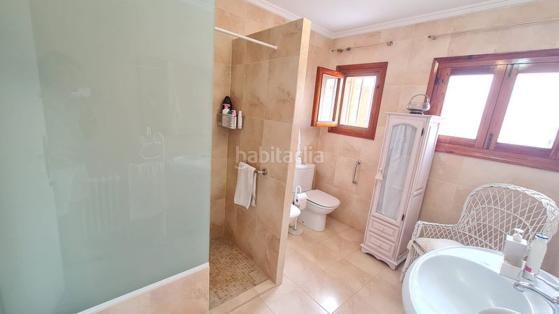 Foto 4ce6bc4d-130a-496c-aa89-6c705f72b476. Masia amb aparcament a Centro Elda