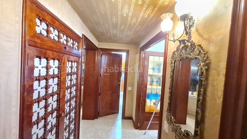 Foto a8535368-6755-40f8-a990-402c6c2d229f. Masia amb aparcament a Centro Elda