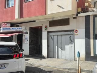 Aparcament cotxe a N/a