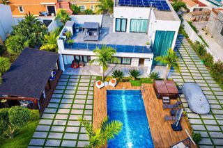 House in N/a