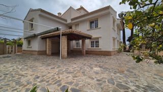 House in N/a