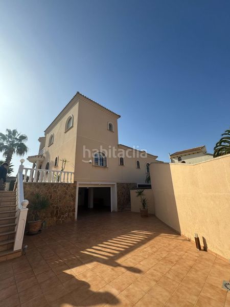 Foto f9fb9e17-2eac-47a5-a1b5-445f579bc045. Casa a n/a a Playa Flamenca Orihuela