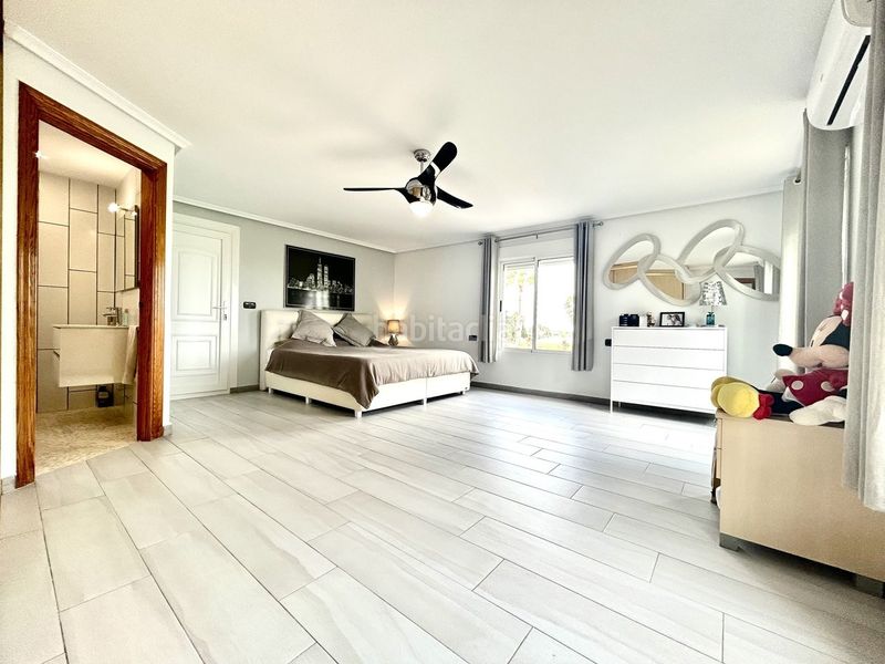 Foto fff32773-32e8-43d3-a894-828b07e8c32d. Casa a n/a a Catral