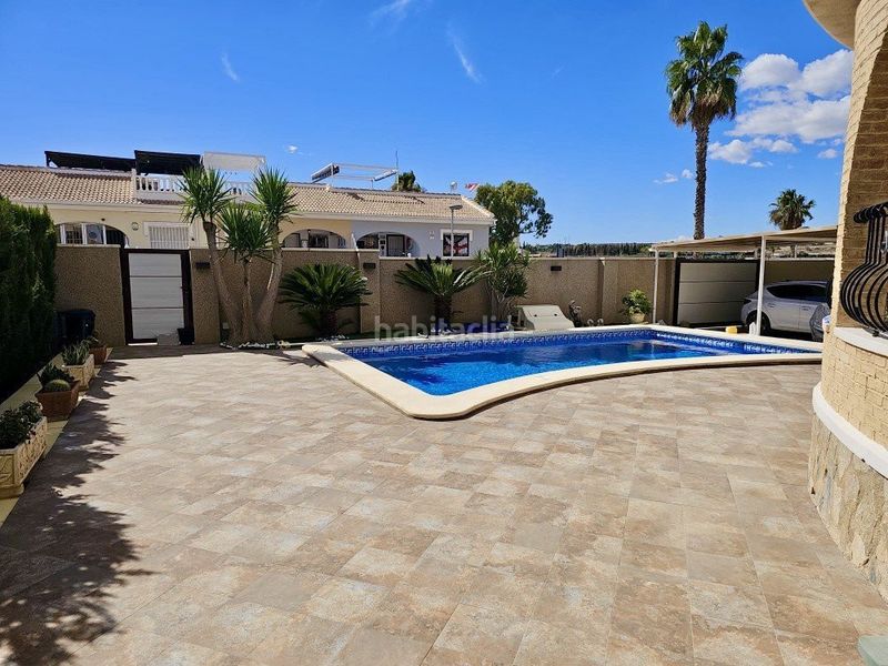 Foto 33e663de-8cac-487c-b349-cda669e1dba6. Casa amb piscina a Benijófar
