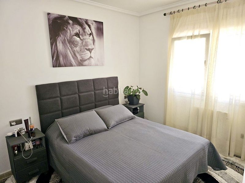 Foto deb7d018-2635-441a-9899-06c897ed17de. Casa amb piscina a Benijófar