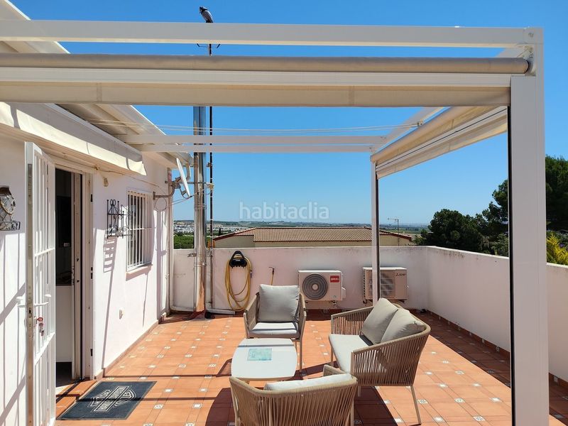 Foto 2df37fc4-7bb9-4902-95f8-ad74c90a2714. Casa a n/a a Jacarilla