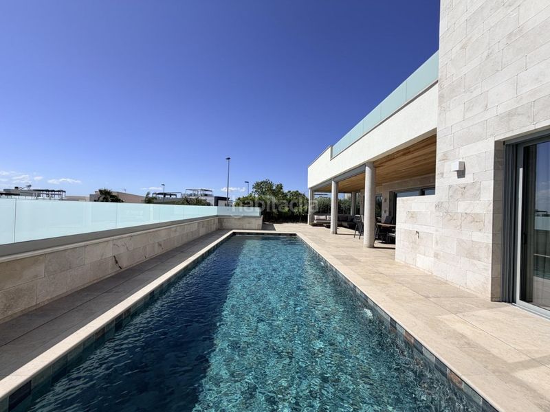 Foto 8393d563-820e-43f1-8afc-e3bf238b7e6c. Casa amb aparcament piscina a Benijófar