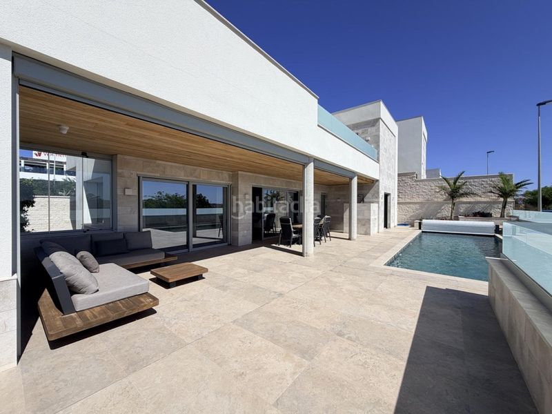 Foto f25ff62e-834b-4f4b-bf4b-020ea3732d80. Casa amb aparcament piscina a Benijófar