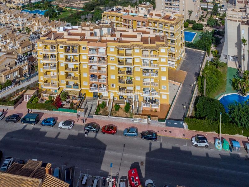 Foto ad6214d3-220d-4f32-a40e-31380140fc6a. Àtic a n/a a Torreblanca Torrevieja
