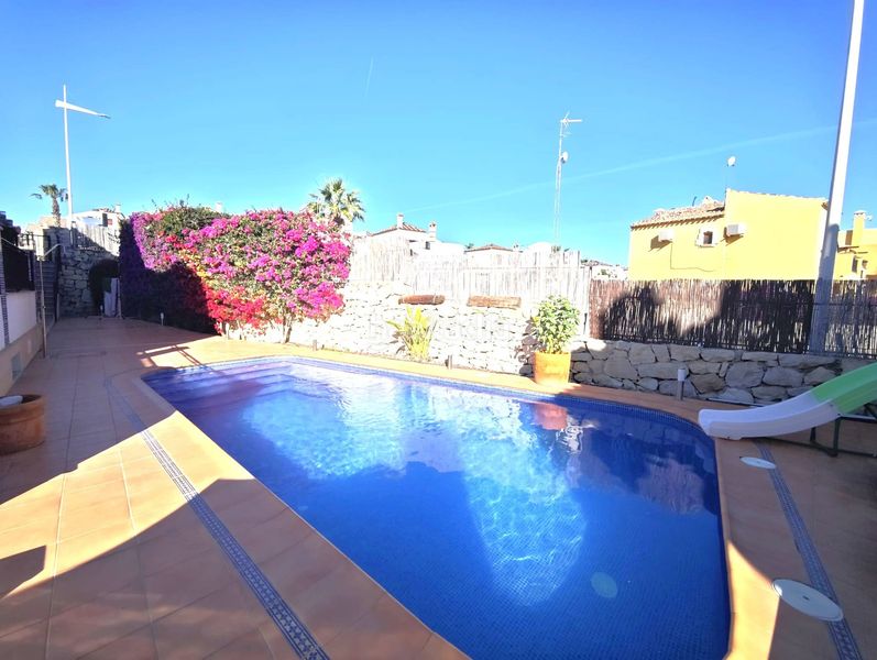 Foto bc6083e4-64fc-435f-979f-cb41dbe12946. Casa a n/a a Algorfa