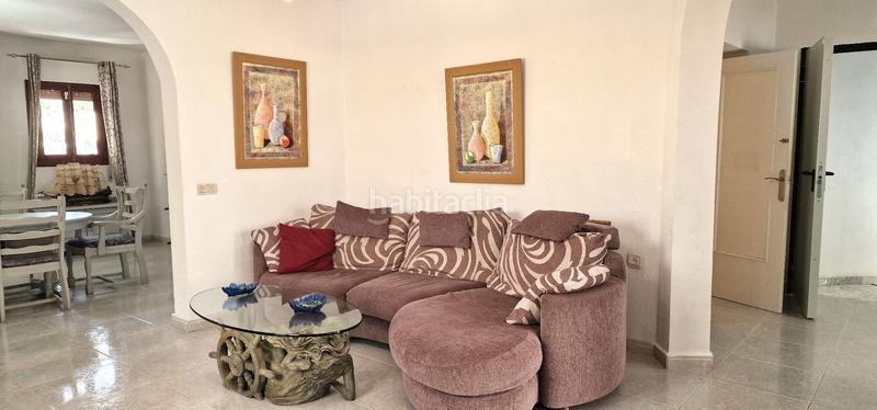 Foto 60ba3644-2b72-4c06-824f-215ea534ef65. Casa en calle pirineos 68 en Villamartín-Las Filipinas Orihuela