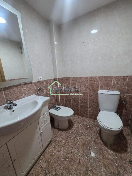 Foto 9db84470-cb97-4b8b-b7c2-14821a9a77e5. Pis a Corea Gandia