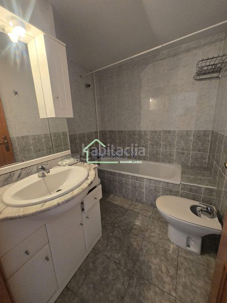Foto d91dc47c-3fce-4acf-bc4e-51b518a3d992. Pis a Corea Gandia