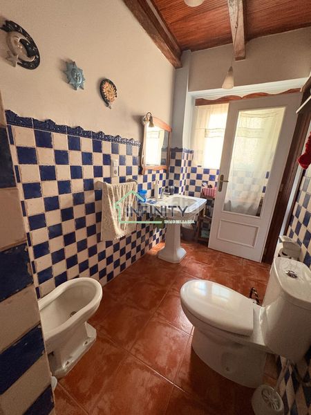 Foto d5847d9d-3368-42bc-9f49-42147f6d15c1. Casa amb calefacció a Vilallonga / Villalonga