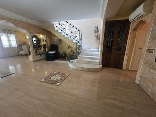 Casa en Oliva Pueblo. Vivienda que lo tiene todo jard�n privado con piscina, ideal par