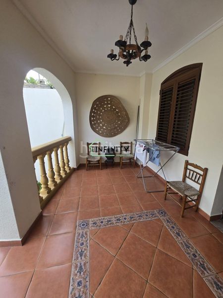 Foto 590d51e2-fd54-4204-95a7-c31241d186e8. Casa amb piscina a Oliva pueblo Oliva