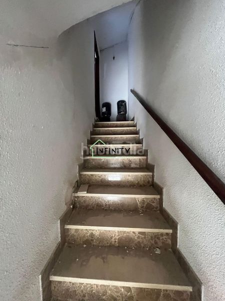 Foto 455ce638-bf02-49a0-b499-98949749a539. Casa edificio en Oliva pueblo Oliva