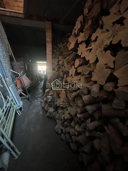 Foto caa155ca-6854-41da-962e-a54a85d61f96. Casa edificio en Oliva pueblo Oliva