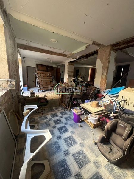 Foto f8ab4288-06a1-4ddf-81af-653d3bb36820. Casa edificio en Oliva pueblo Oliva