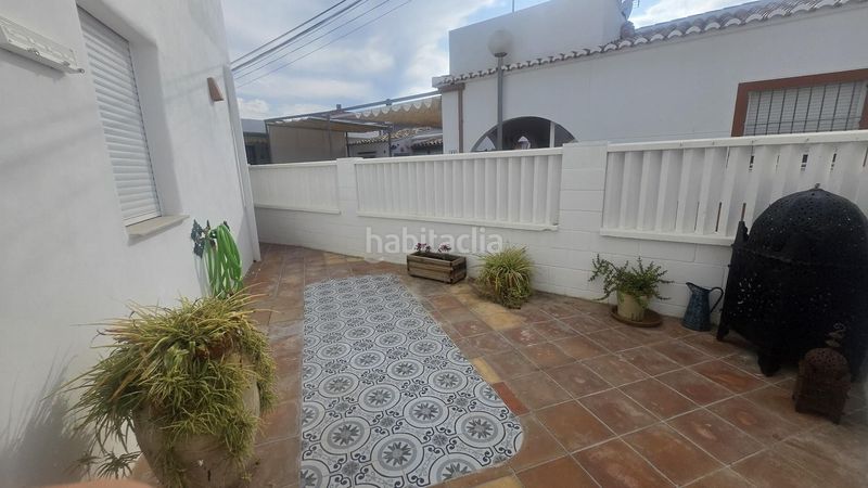Foto 16009297-64c6-4589-b0b3-c9a1cb24fe5b. Casa amb piscina a Oliva playa Oliva