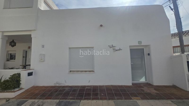 Foto cb30999d-669e-4347-b70b-64c56638b1a8. Casa amb piscina a Oliva playa Oliva