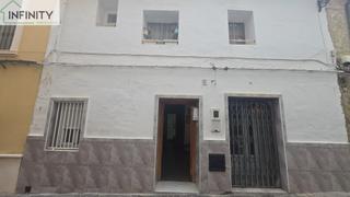 Masia a Llutxent. Casa de pueblo con encanto rural y muchas posibilidades