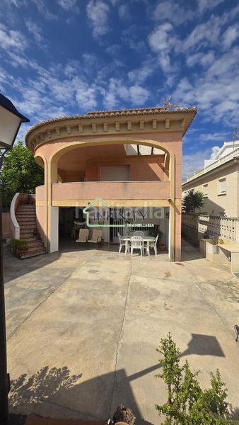 Foto c3f56517-e9f0-4705-9bdf-93f5b89245b8. Xalet amb aparcament piscina a Oliva playa Oliva