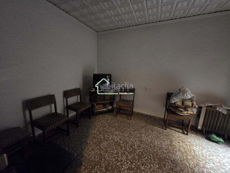 Foto cbf13fb4-d00d-43f1-b82a-850627778816. Edifici a Font d´en Carròs (la)