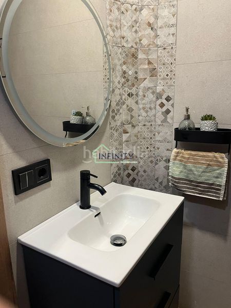 Foto 5f5cbf3b-3b0d-4e98-a0ce-7e2f3f83a6a7. Planta baixa amb calefacció a Bellreguard