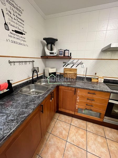 Foto f7b3413f-3a30-42d5-a105-c626820f36ba. Planta baixa amb calefacció a Bellreguard