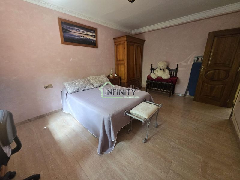 Foto bcbae79e-79ed-4aa1-a3b5-ce67cd8396a0. Casa amb calefacció aparcament piscina a Oliva pueblo Oliva
