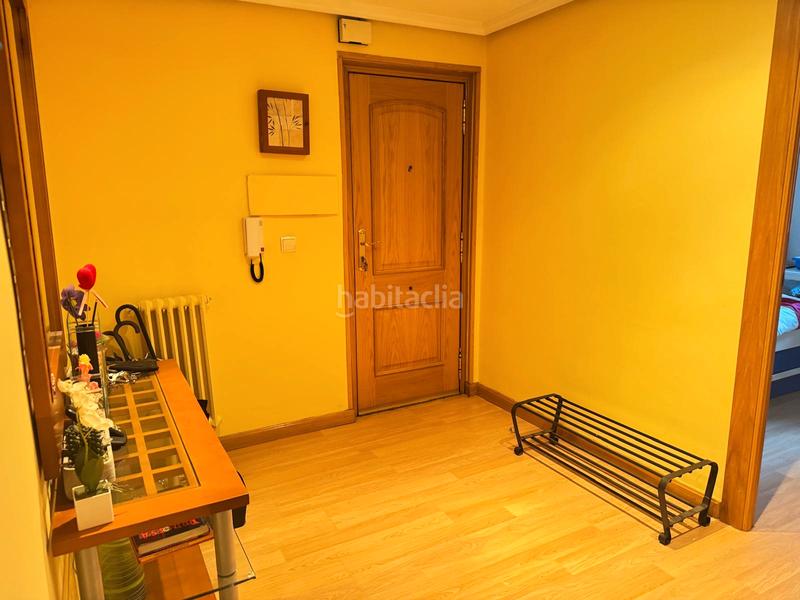 Foto b27f1c9d-76a4-4162-831e-d86cb9f38f7e. Piso se vende piso en el centro en Centro Ciudad León